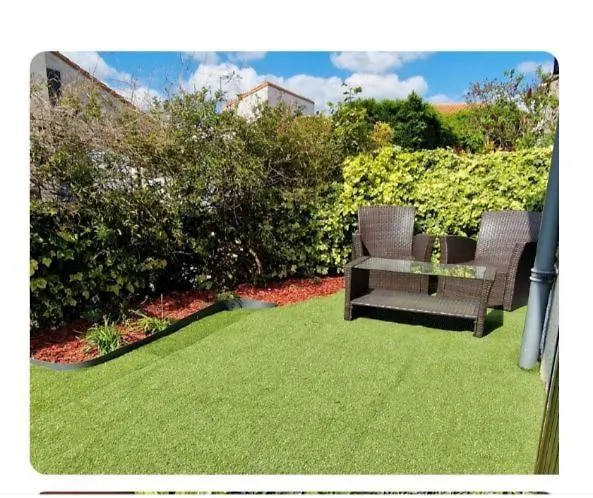 Holiday home Maisonnette Bord De *